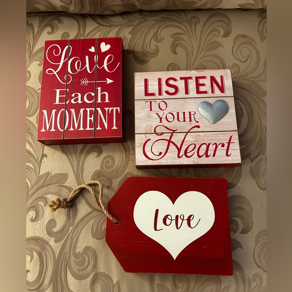 NWT Valentine’s Day Set, Home Decor, Red, Pink, Love Heart, Tabletop or Wall